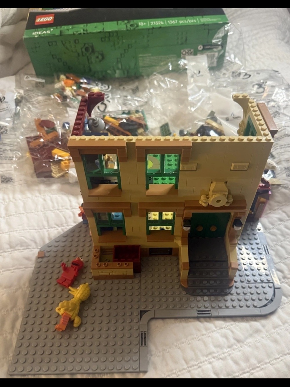 LEGO Ideas: 123 Sesame Street (21324) W/ BOX & Manual (See details) RARE RETIRED - Picture 15 of 16